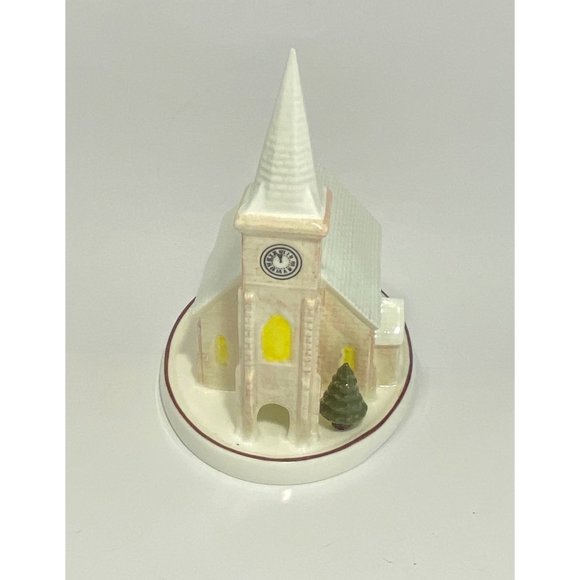 Coalport The Christmas Church Fine Bone China Made in England 5 x 5 in - Picture 3 of 7